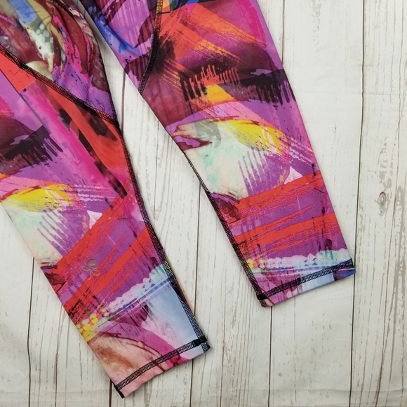 Nina B Roze Heart Butt Abstract Paint Leggings - Picture 5 of 8